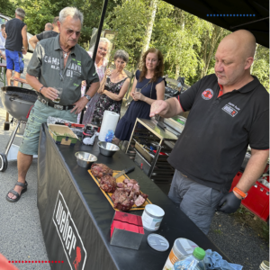 Team Kimpel am Rost mit dem Grillpräsident